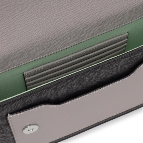 Clutch negro y gris Audree Saffiano