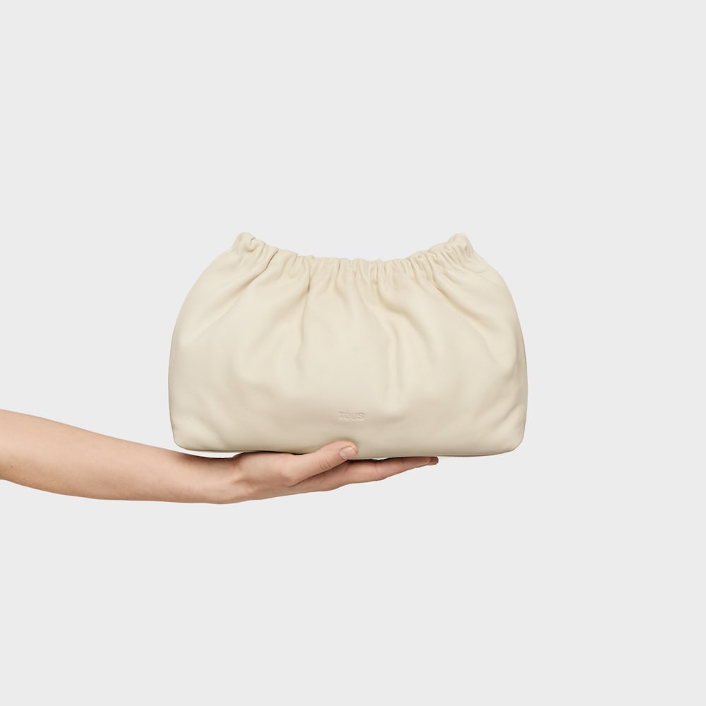 Clutch bandolera de piel beige TOUS Cloud Clutch bandolera de piel beige TOUS Cloud