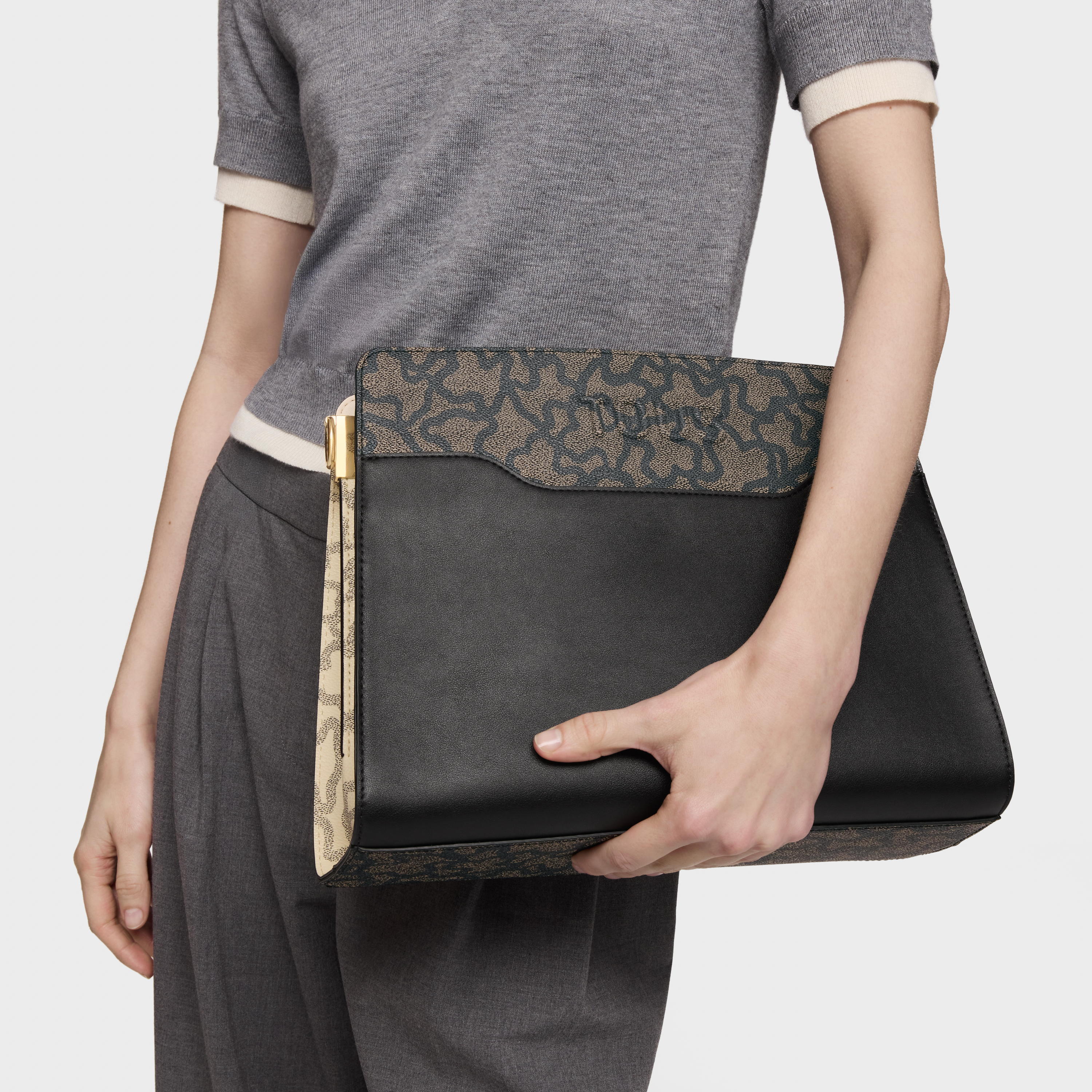 Medium black Shopping bag Kaos Icon