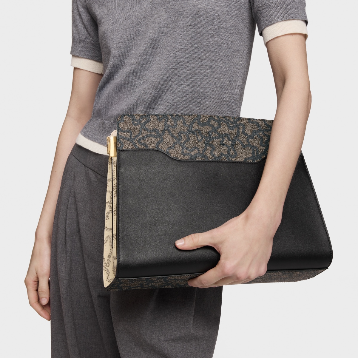 Medium black Shopping bag Kaos Icon