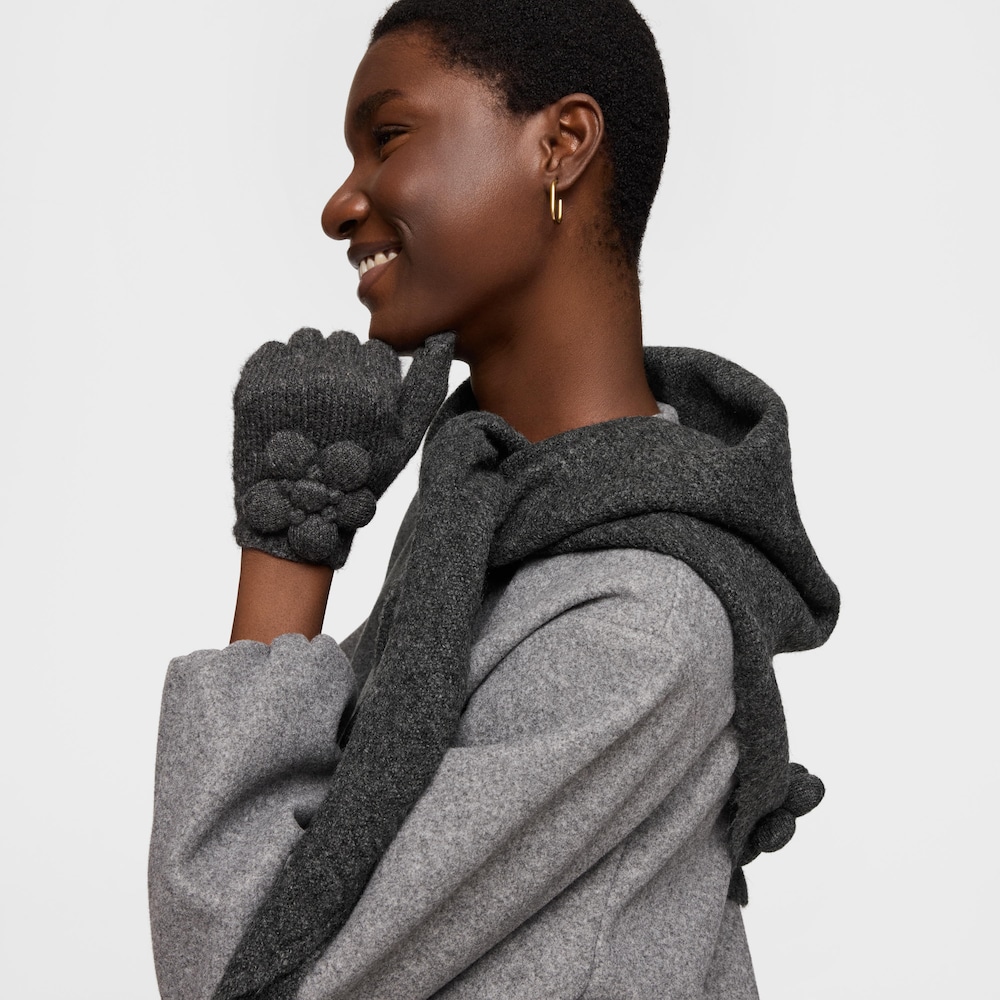 Pa&ntilde;uelo triangular gris oscuro TOUS Daisy