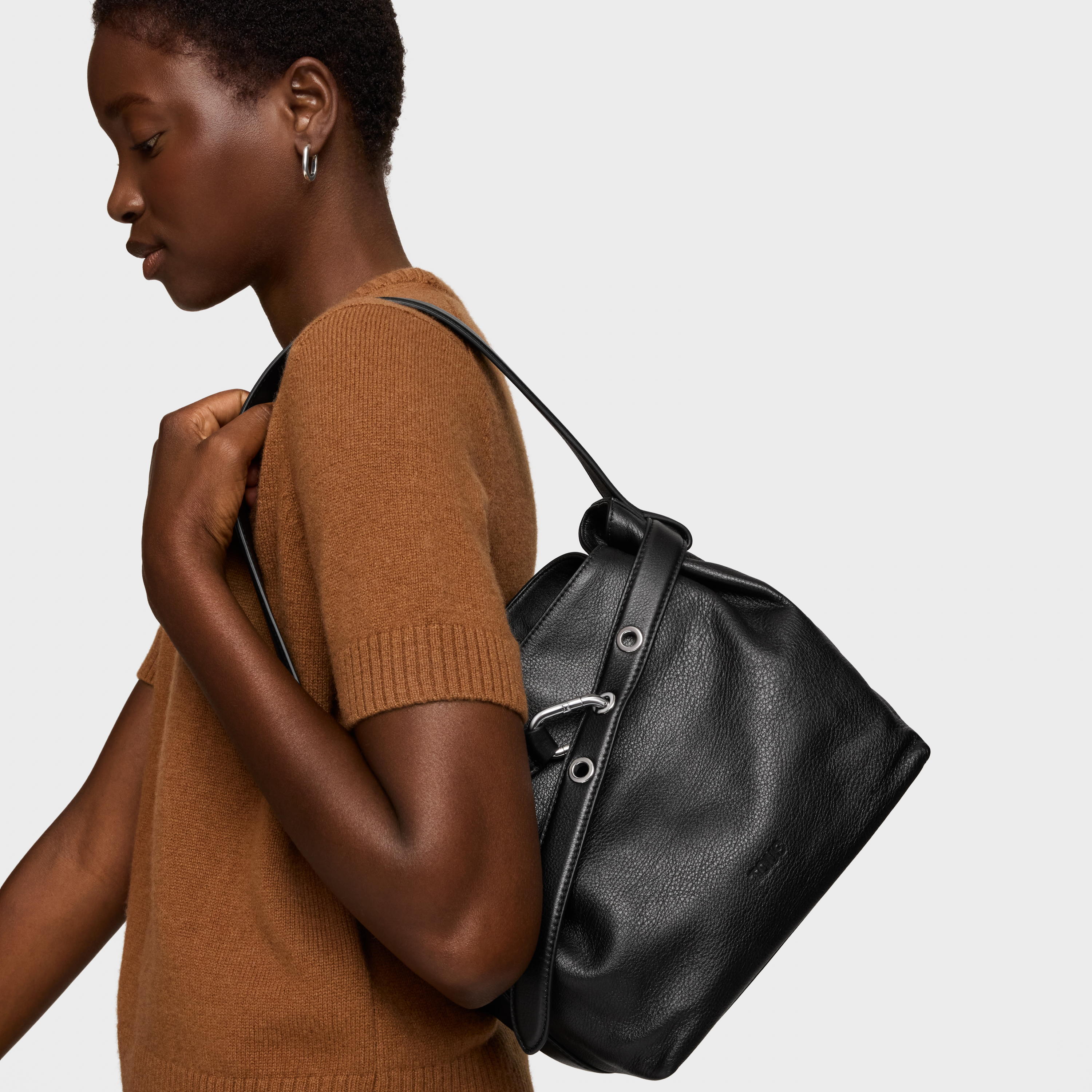Medium black leather Shoulder bag TOUS Hold