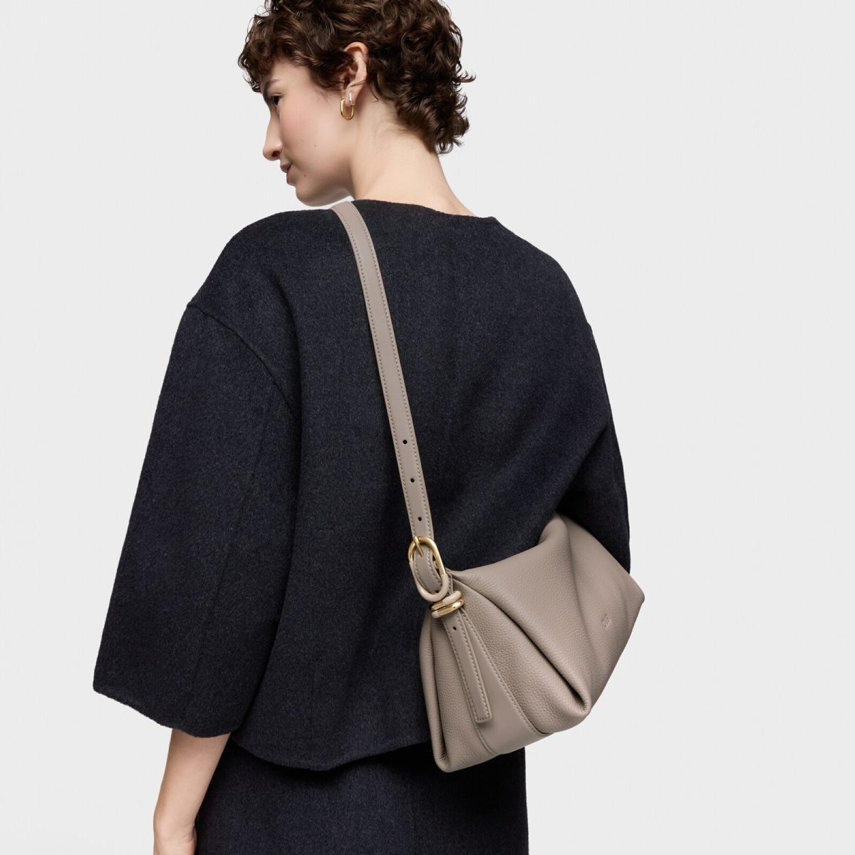 ショルダーバッグ YONFA osaifu bag taupe LIZDAYS お財布機能付きショルダーバッグ[品番：BCYW0021921