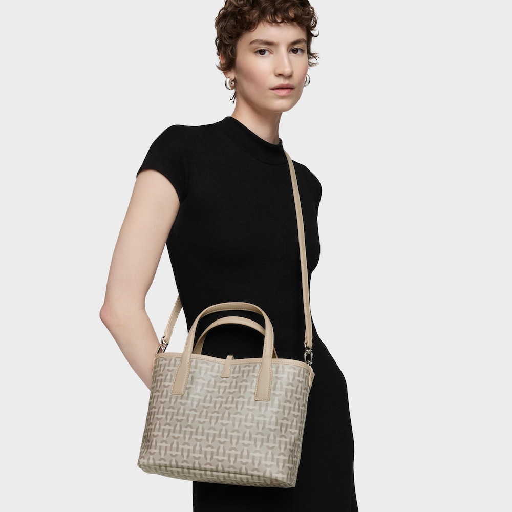 Středně velk&aacute; p&iacute;skově b&eacute;žov&aacute; oboustrann&aacute; Tote ta&scaron;ka TOUS Double Way Manifesto