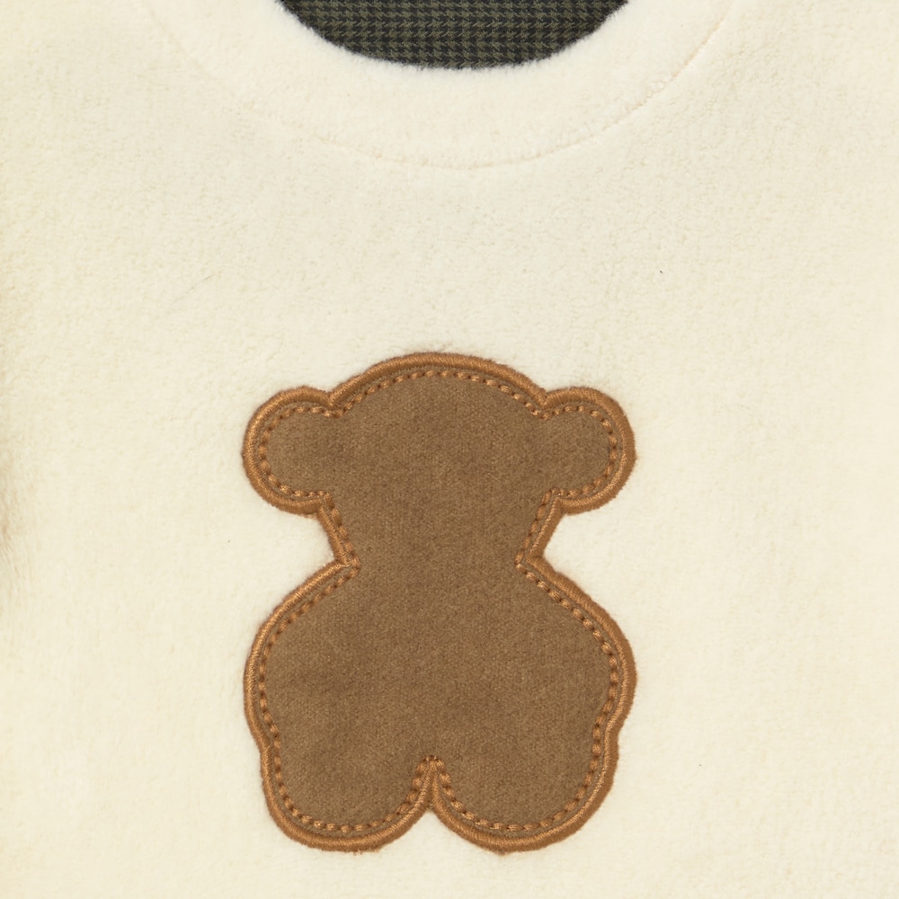 Girls outfit in Garnet pink