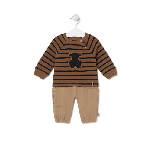 Conjunto de niño Brown crudo