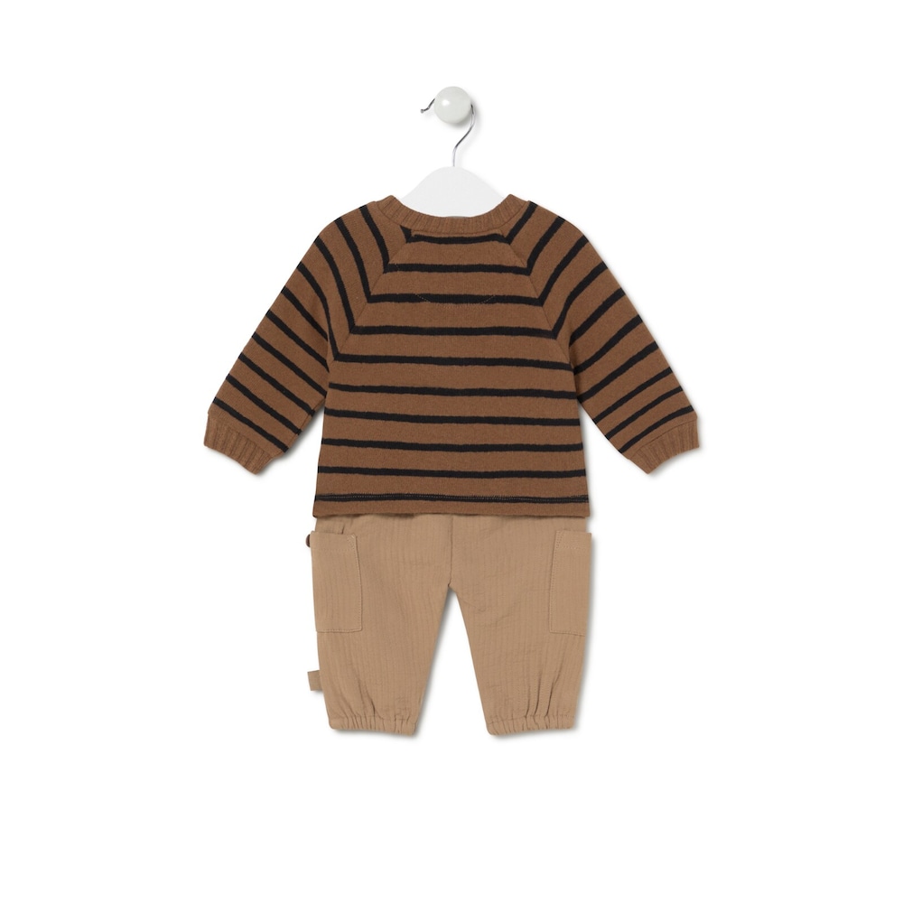 Conjunto de ni&ntilde;o Brown crudo