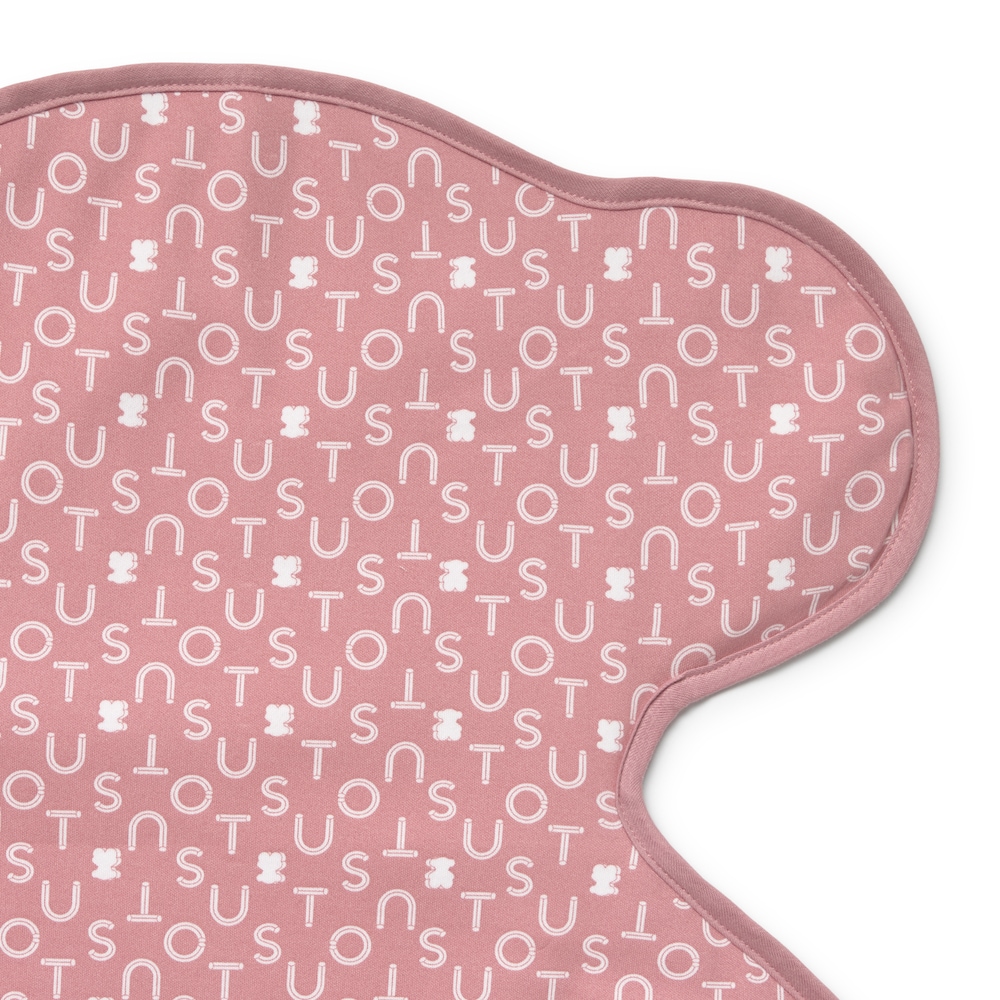 Bear-shaped travel changing mat in Soft pink