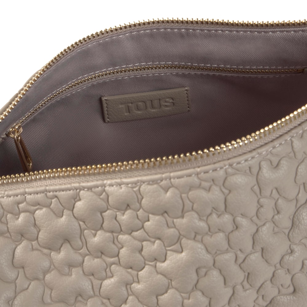 &Tau;&sigma;ά&nu;&tau;&alpha; ώ&mu;&omicron;&upsilon; TOUS Puffy Bear &sigma;&epsilon; &tau;&alpha;&mu;&pi;ά &chi;&rho;ώ&mu;&alpha;