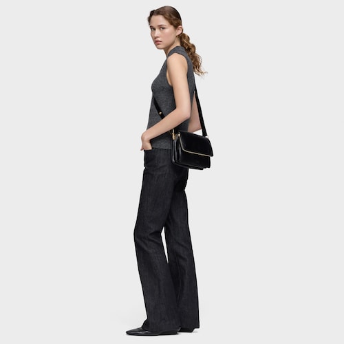 Středně velk&aacute; čern&aacute; Crossbody kabelka TOUS Audree Soft