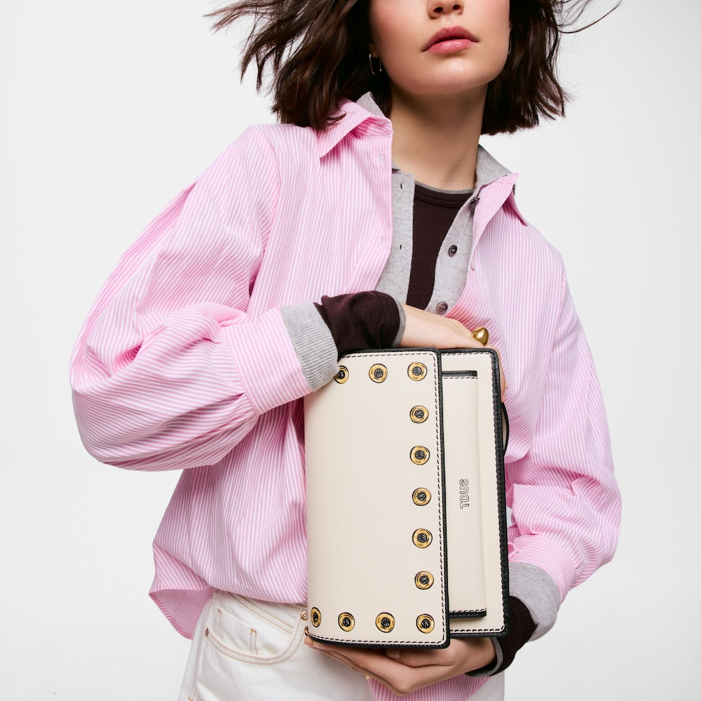 Stredne veľk&aacute; b&eacute;žov&aacute; Crossbody kabelka TOUS Audree Trampantojo