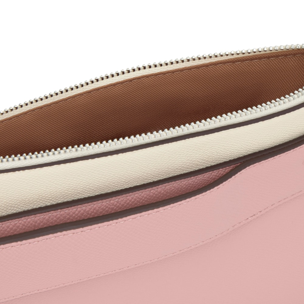 Clutch rosa empolvado Audree Saffiano