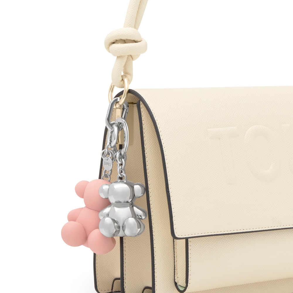 Ružov&yacute; Pr&iacute;vesok na kľ&uacute;če s&nbsp;krytom na parfum Bold Bear