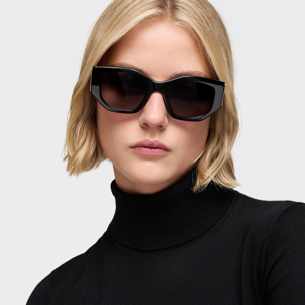 Gafas de sol en color negro Logo