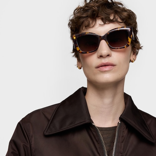 Gafas de sol en color havana Faceted Logo