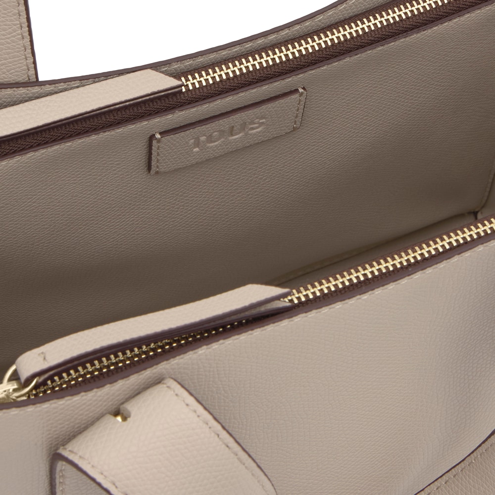 &Mu;&epsilon;&sigma;&alpha;ί&omicron;&upsilon; &mu;&epsilon;&gamma;έ&theta;&omicron;&upsilon;&sigmaf; &tau;&sigma;ά&nu;&tau;&alpha; city TOUS Back to Basics &sigma;&epsilon; &tau;&alpha;&mu;&pi;ά &chi;&rho;ώ&mu;&alpha;