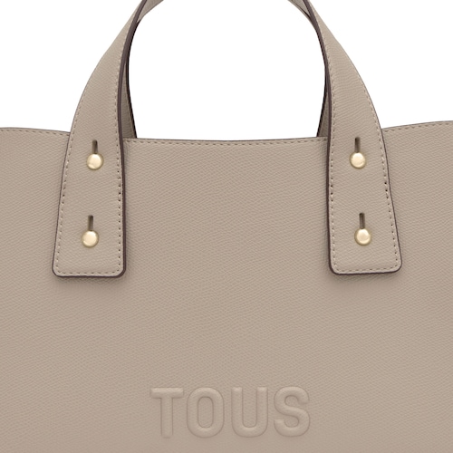 &Mu;&epsilon;&sigma;&alpha;ί&omicron;&upsilon; &mu;&epsilon;&gamma;έ&theta;&omicron;&upsilon;&sigmaf; &tau;&sigma;ά&nu;&tau;&alpha; city TOUS Back to Basics &sigma;&epsilon; &tau;&alpha;&mu;&pi;ά &chi;&rho;ώ&mu;&alpha;