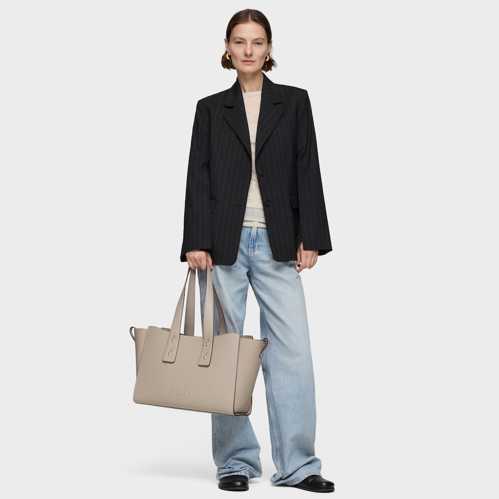 &Mu;&epsilon;&gamma;ά&lambda;&eta; &tau;&sigma;ά&nu;&tau;&alpha; city TOUS Back to Basics &sigma;&epsilon; &tau;&alpha;&mu;&pi;ά &chi;&rho;ώ&mu;&alpha;