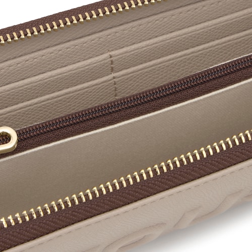 &Pi;&omicron;&rho;&tau;&omicron;&phi;ό&lambda;&iota; &sigma;&epsilon; &tau;&alpha;&mu;&pi;ά &chi;&rho;ώ&mu;&alpha; TOUS Back to Basics