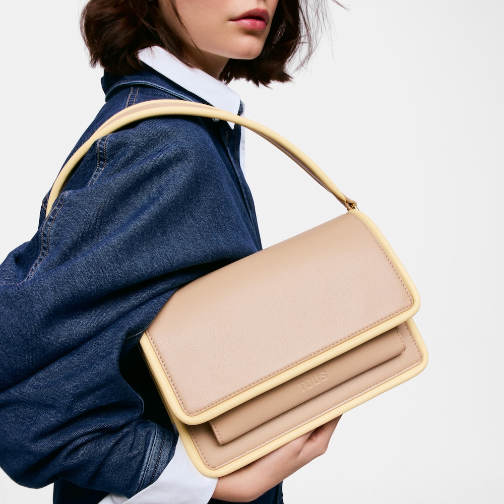 Mittelgro&szlig;e sandfarbene Umh&auml;ngetasche TOUS Audree Pipings