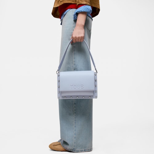 Stredne veľk&aacute; modr&aacute; Crossbody kabelka TOUS Audree Studs