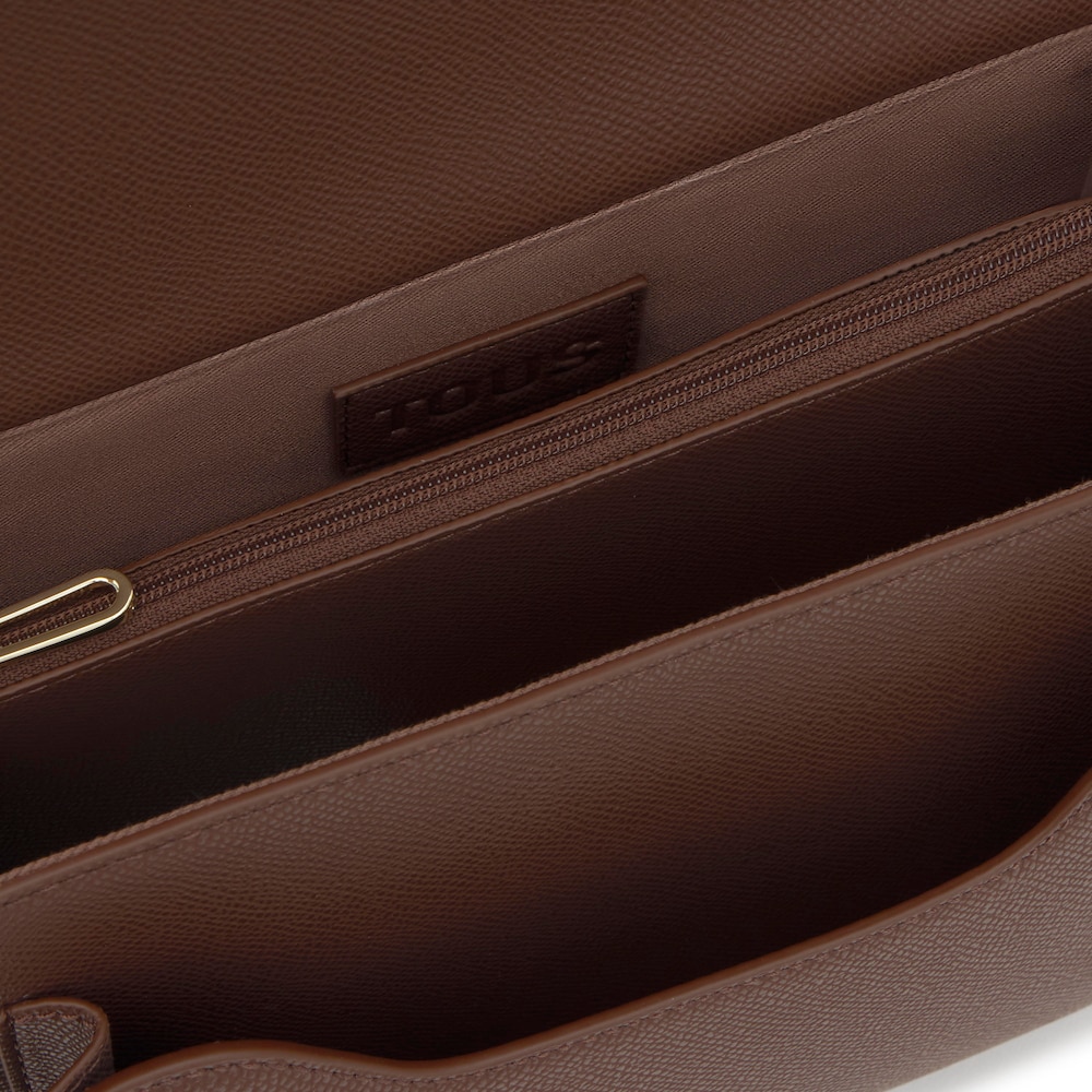 &Mu;&epsilon;&sigma;&alpha;ί&omicron;&upsilon; &mu;&epsilon;&gamma;έ&theta;&omicron;&upsilon;&sigmaf; &tau;&sigma;ά&nu;&tau;&alpha; &chi;&iota;&alpha;&sigma;&tau;ί &sigma;&epsilon; &kappa;&alpha;&phi;έ &chi;&rho;ώ&mu;&alpha; TOUS Audree Studs