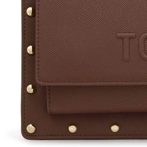 Bandolera mediana marr&oacute;n Audree Studs