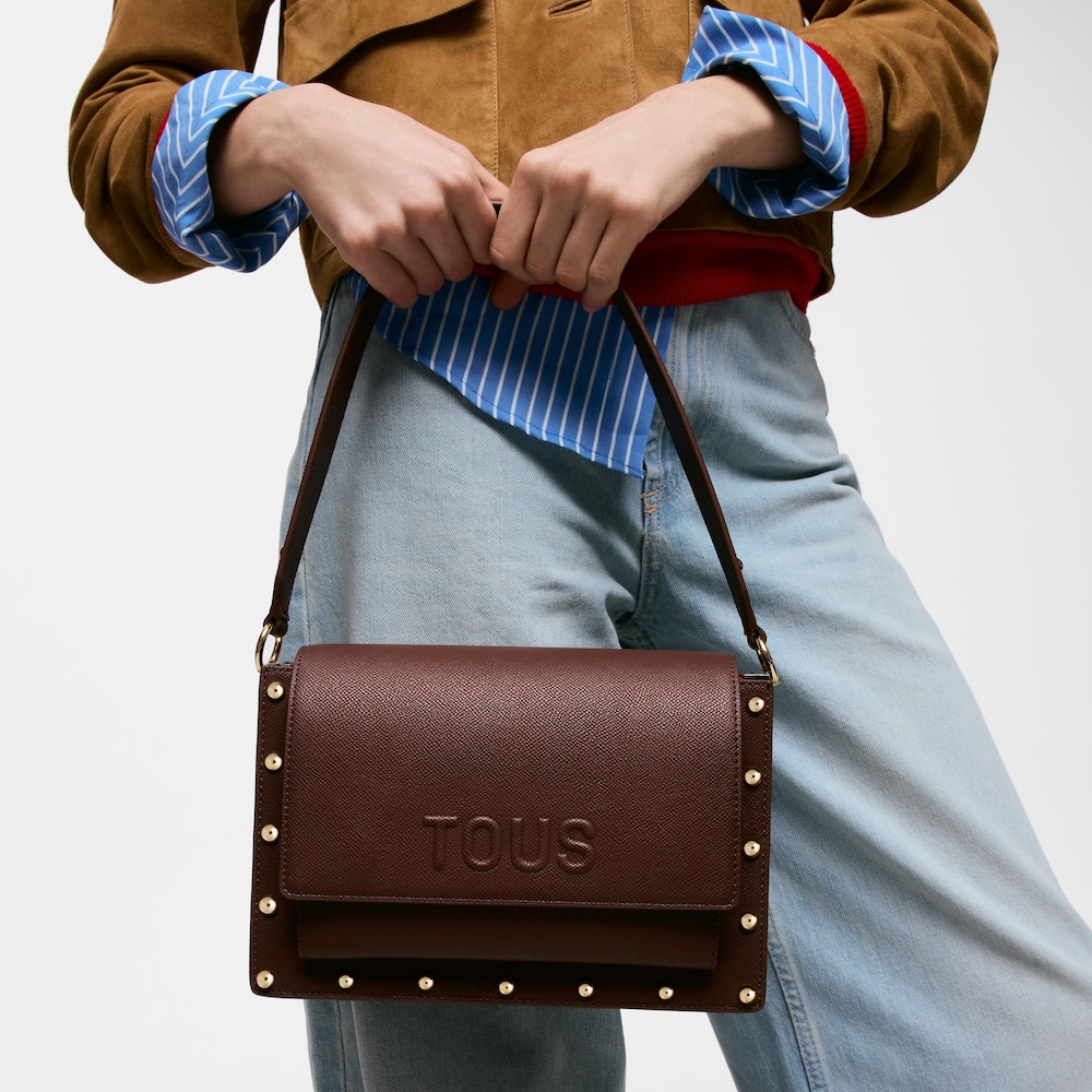 &Mu;&epsilon;&sigma;&alpha;ί&omicron;&upsilon; &mu;&epsilon;&gamma;έ&theta;&omicron;&upsilon;&sigmaf; &tau;&sigma;ά&nu;&tau;&alpha; &chi;&iota;&alpha;&sigma;&tau;ί &sigma;&epsilon; &kappa;&alpha;&phi;έ &chi;&rho;ώ&mu;&alpha; TOUS Audree Studs