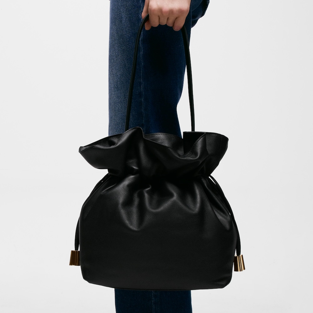 Bombonera negra mediana de piel Tous Heritage