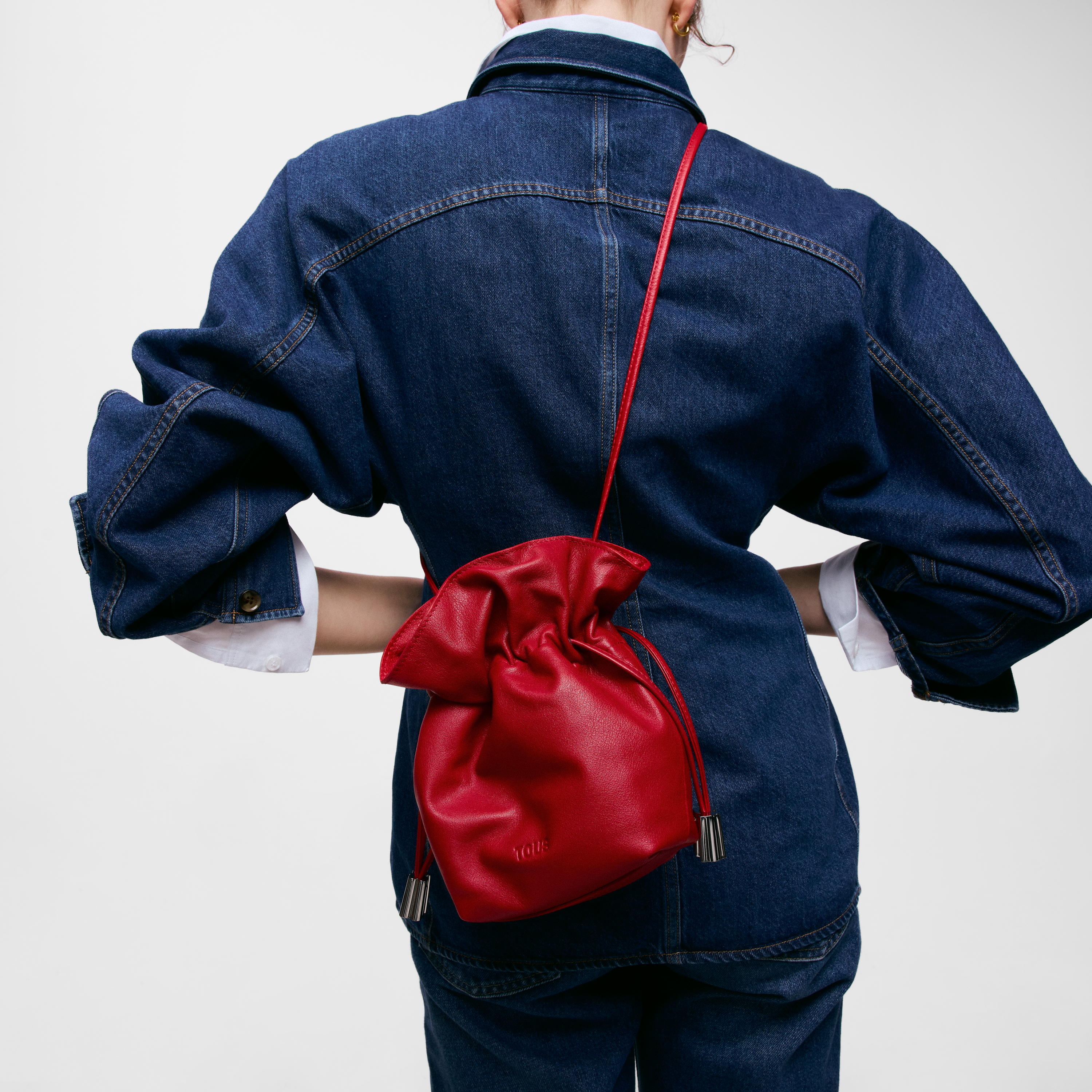 レッドカラーのスモール・バケツバッグ TOUS Heritage レザー | TOUS