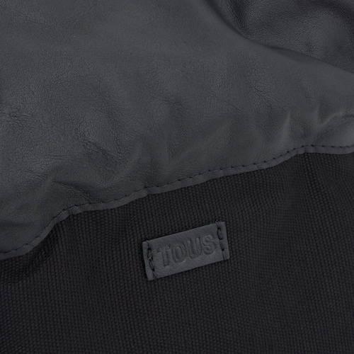 Bombonera negra pequeña de piel Tous Heritage