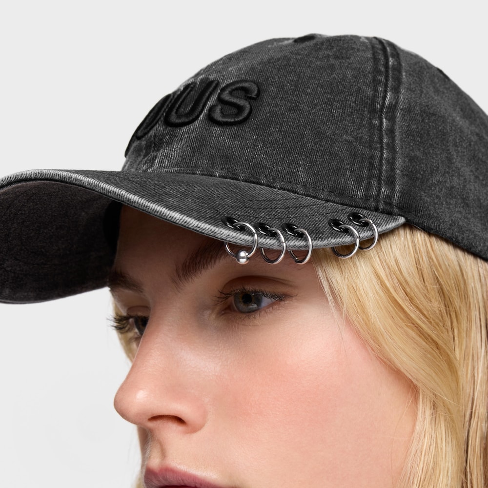 Gorra negra TOUS Earrings