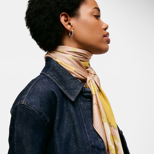 Quadratischer sandfarbener Schal TOUS Motifs Paisley