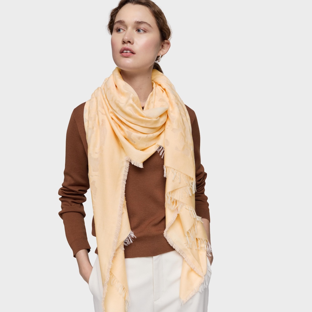 Nudefarbener Foulard Kaos Devore