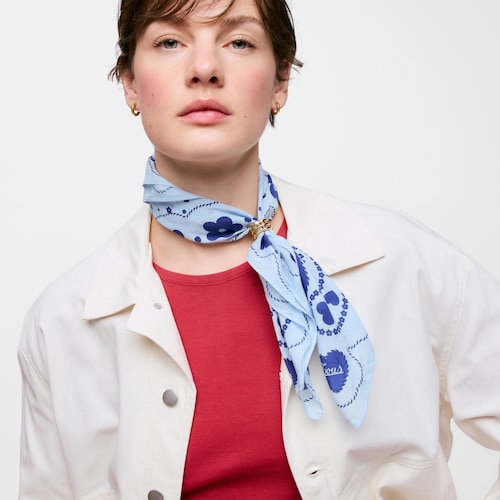 Quadratischer himmelblauer Schal TOUS Motifs Paisley