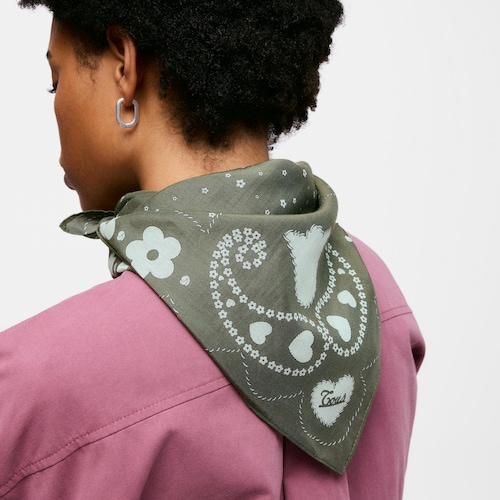 Quadratischer khakifarbener Schal TOUS Motifs Paisley