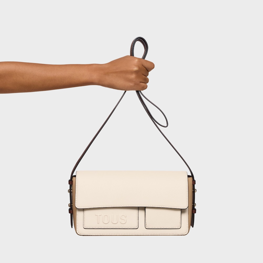 Středně velk&aacute; Crossbody kabelka v&nbsp;b&eacute;žov&eacute; a hněd&eacute; barvě TOUS Back to Basics