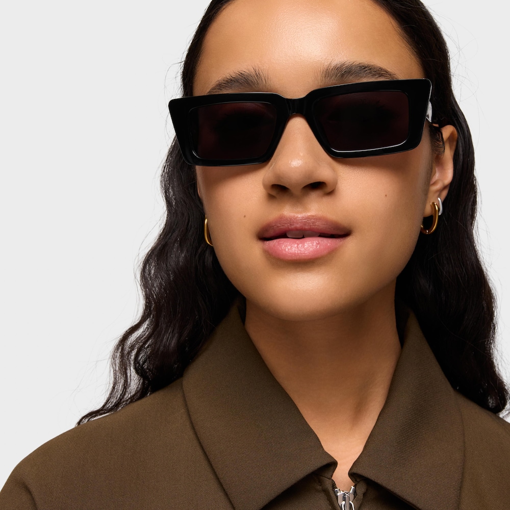 Gafas de sol en color negro Square