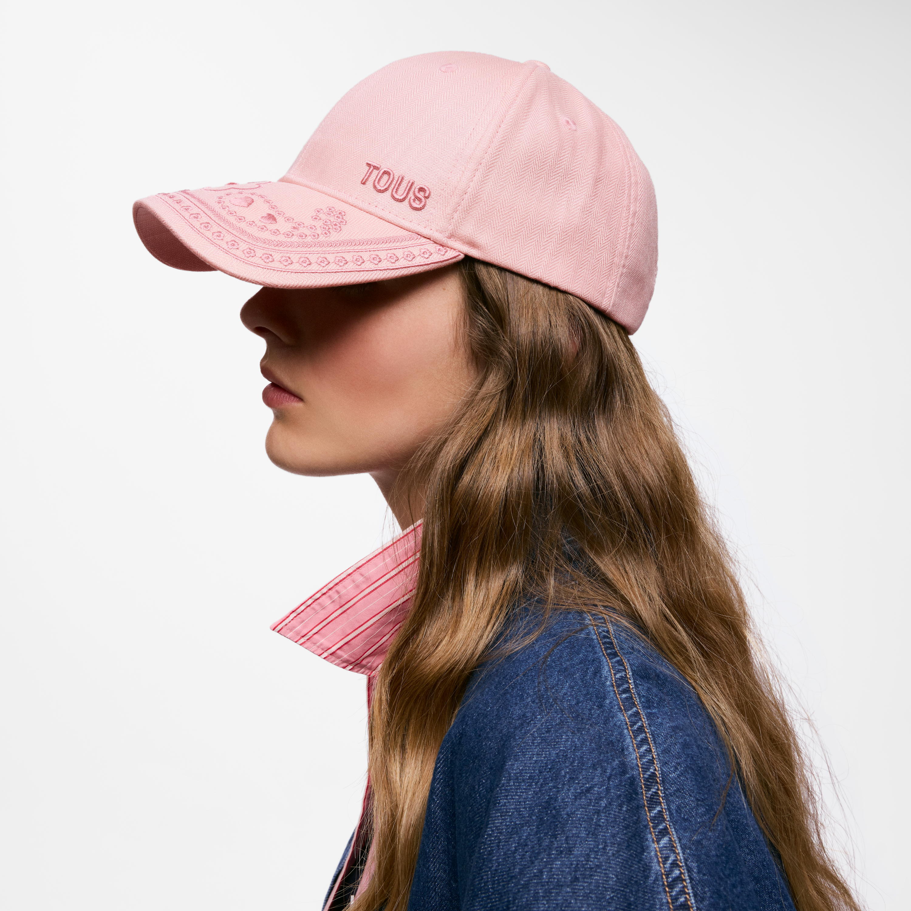 Dark pink embroidered Cap TOUS Motifs Paisley