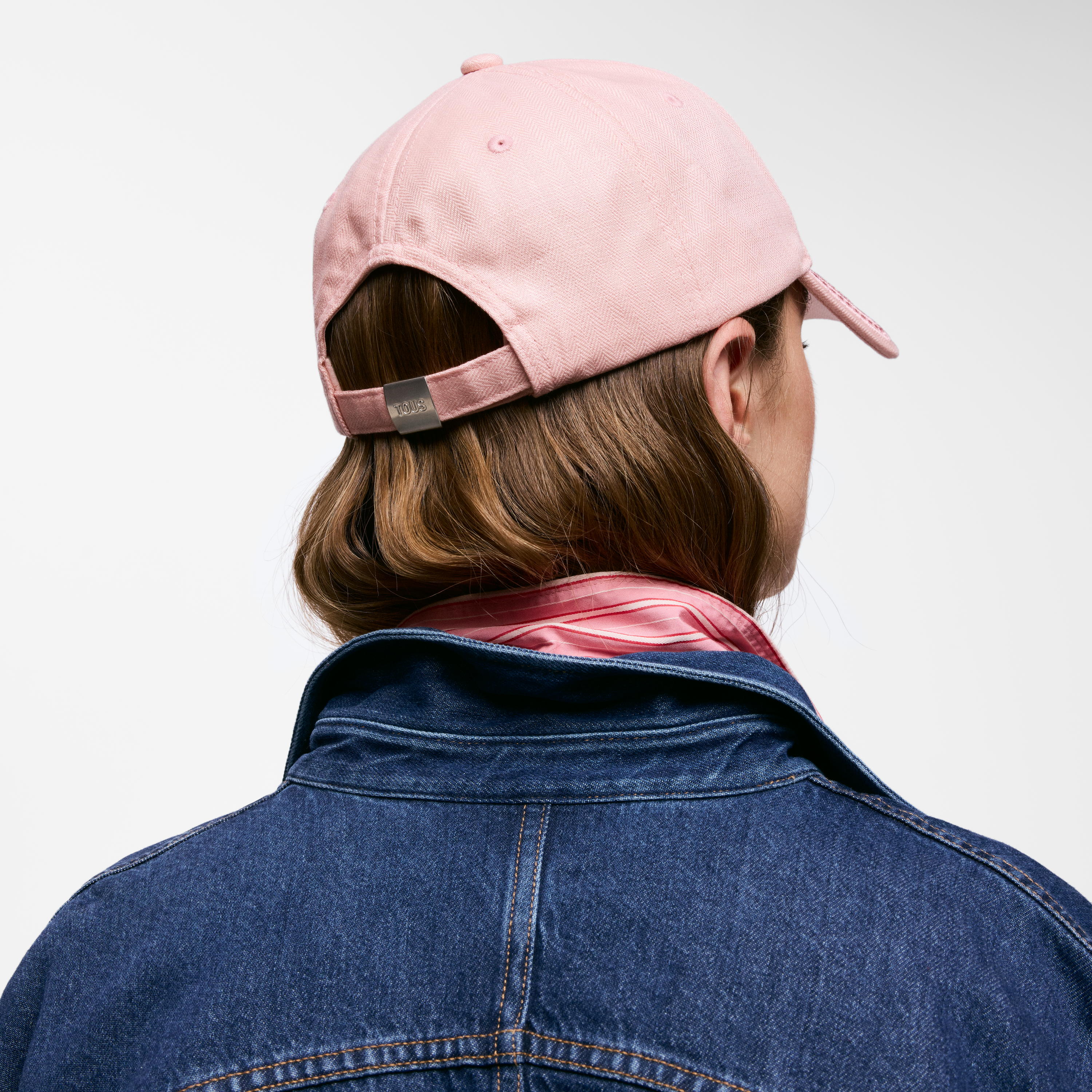 Dark pink embroidered Cap TOUS Motifs Paisley
