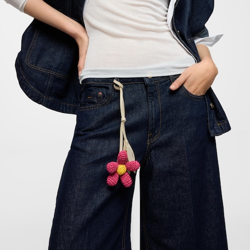 Llavero charm daisy fucsia TOUS Icons