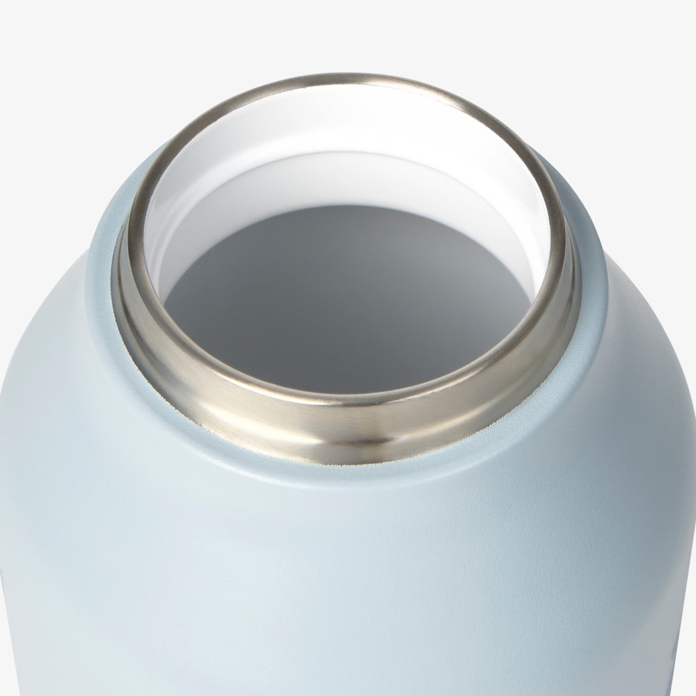 T.Fluffy blue ceramic coated bottle
