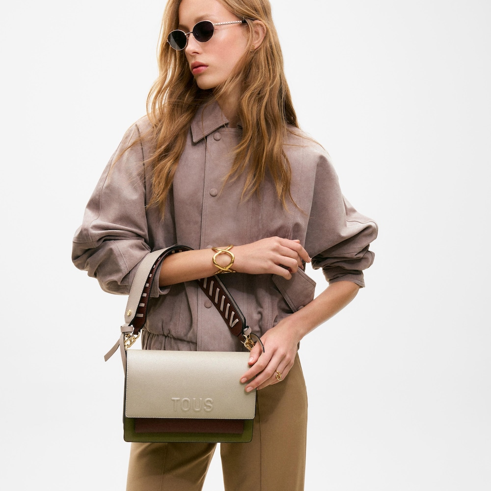 Sac &agrave; bandouli&egrave;re taupe et vert moyen TOUS Audree Saffiano