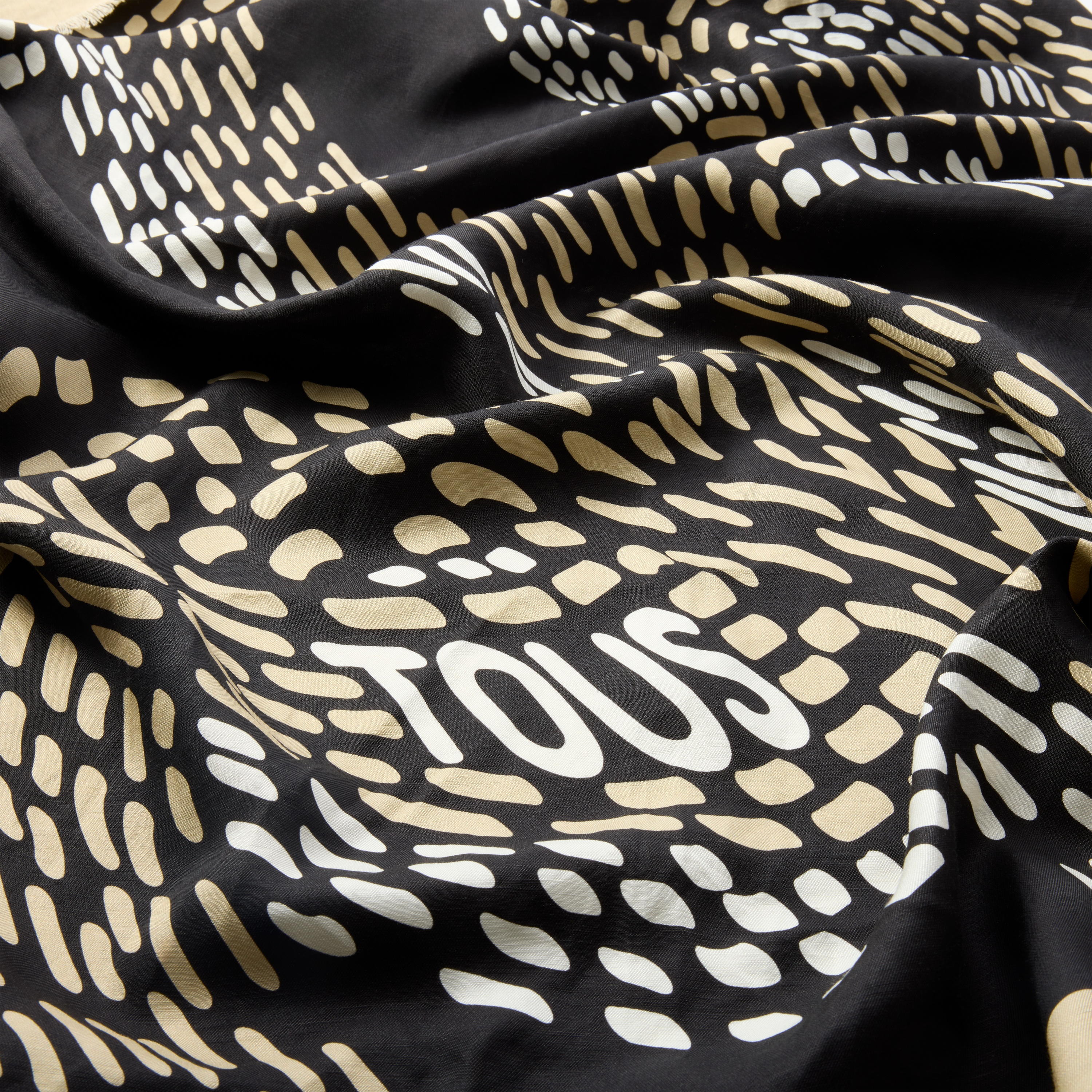 Black square Scarf TOUS Infinity