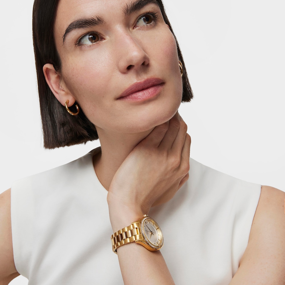 Zlat&eacute; oceľov&eacute; Hodinky s&nbsp;IP pokovovan&iacute;m a&nbsp;kubick&yacute;m zirk&oacute;nom T-Shine