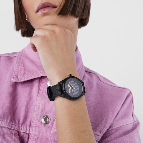 Black solar-powered and sustainable Vibrant Sun Watch