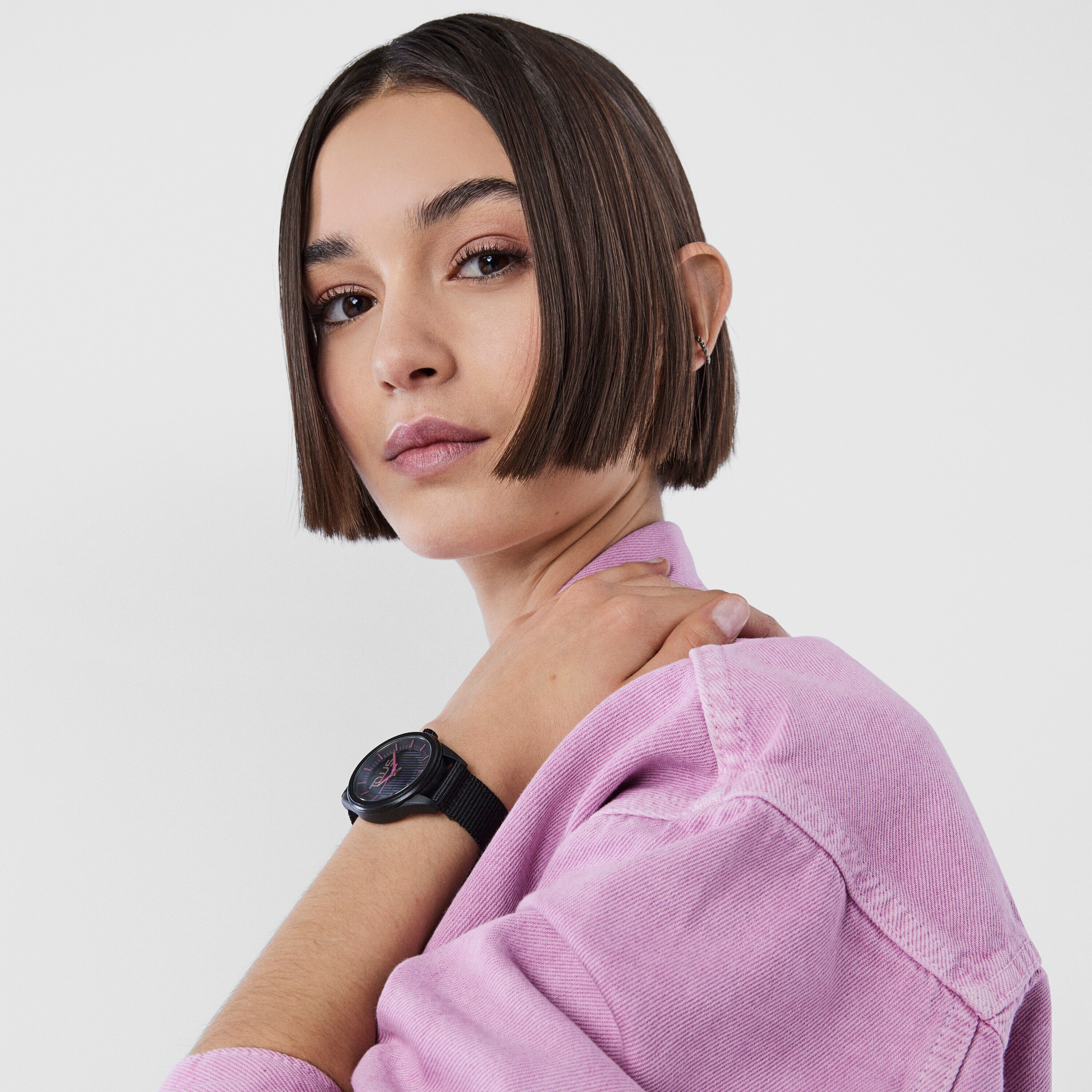 Black solar-powered and sustainable Vibrant Sun Watch