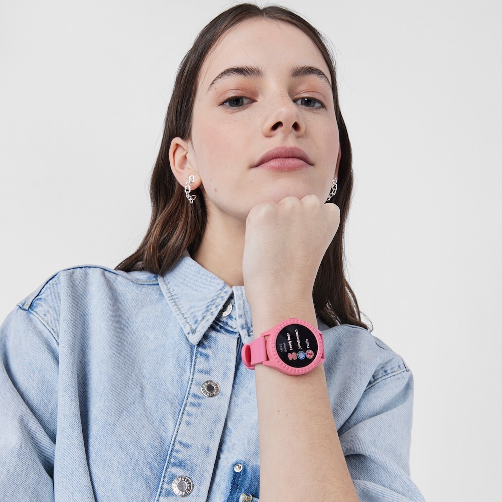 Smarteen Connect Watch with pink silicone strap Smarteen Connect Watch with pink silicone strap