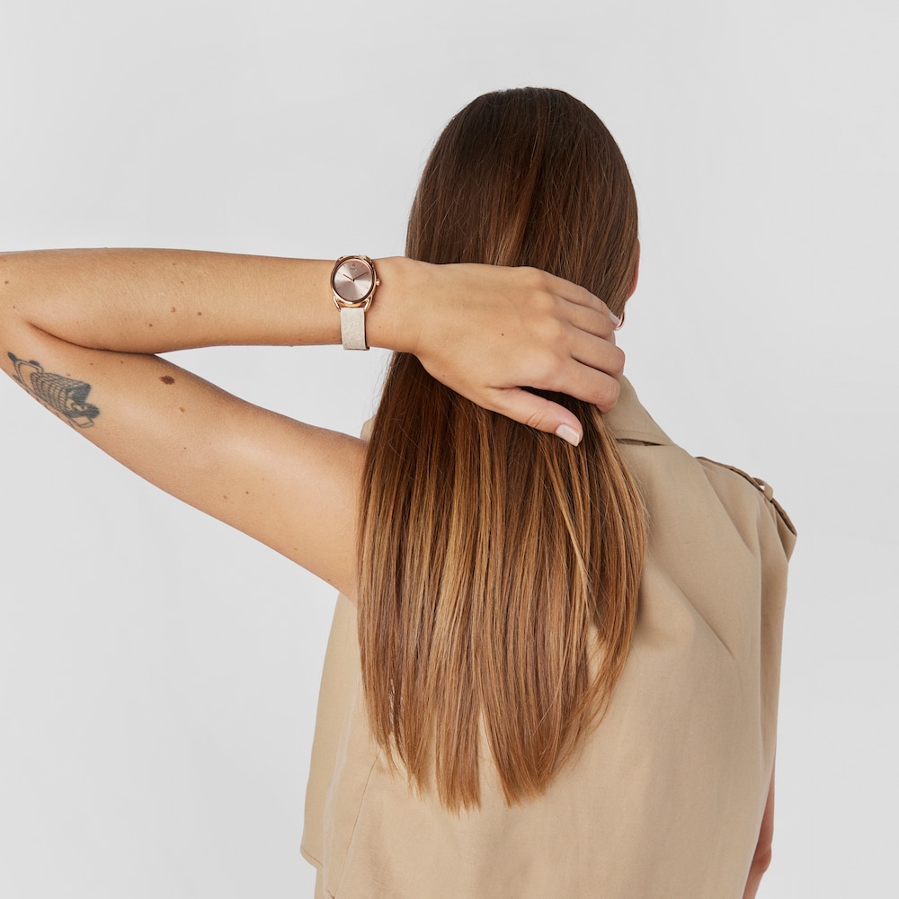 Reloj anal&oacute;gico Dai de acero con correa de piel Kaos beige