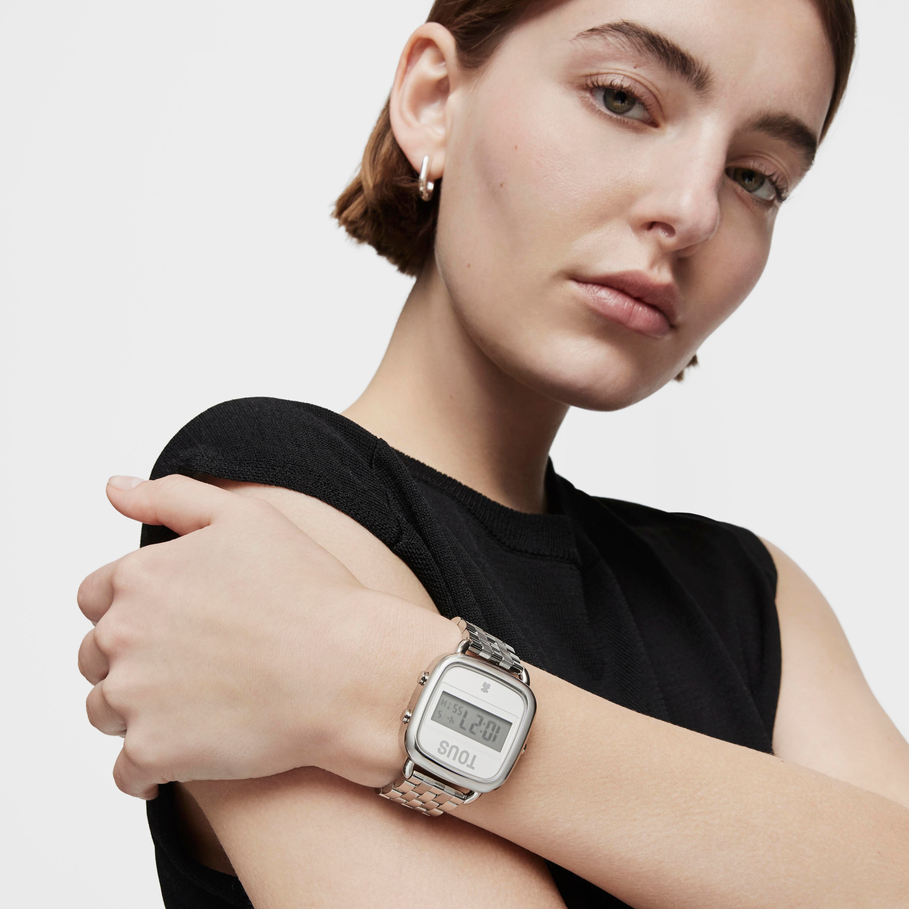 D-Logo Digital watch with steel strap